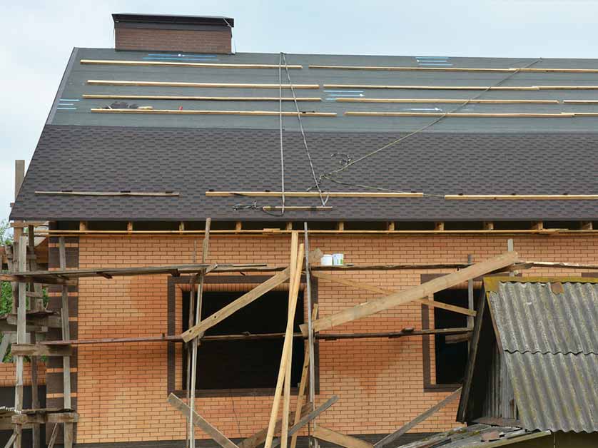 5 Reasons to Consider Roof Replacement Over Repairs